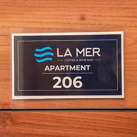 La Apartment *